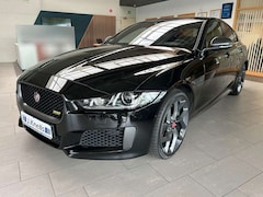 Bild des Angebotes Jaguar XE 300 Sport/HUD/20"/LEDER/KAM/BI-XENON