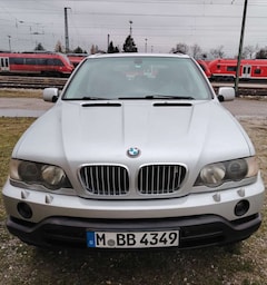 Bild des Angebotes BMW X5 4.4 i