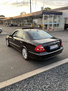 Bild des Angebotes Mercedes-Benz E 240 E 240 Avantgarde top Zustand 2Hand Rentner fahzeug