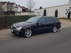 Bild des Angebotes Mercedes-Benz E 320 E 320 TCDI 7G-TRONIC ATM bei 80000km, Luftfederung