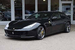 Bild des Angebotes Ferrari GTC4 Lusso / Lift / Carbon / LED's / Pano / HI-FI