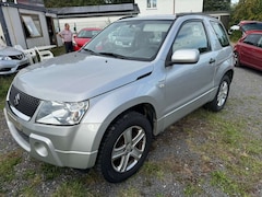 Bild des Angebotes Suzuki Grand Vitara 1.9 DDIS Black and White (3-trg.)
