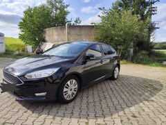 Bild des Angebotes Ford Focus Focus Fließheck 1.0 EcoBoost SYNC Edition