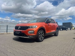 Bild des Angebotes VW T-Roc United Nav E Klappe ACC