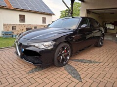 Bild des Angebotes Alfa Romeo Giulia 2.0 Turbo 16V AT8-Q4 Veloce