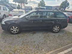 Bild des Angebotes Skoda Octavia Combi Ambiente 1.6 Benzin Automatik