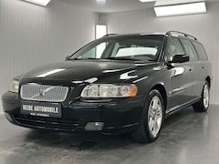 Bild des Angebotes Volvo V70 Kombi 2.4 Momentum Automatik AHK TÜV Neu