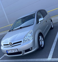 Bild des Angebotes Toyota Corolla Verso 2.2 D-CAT Sol