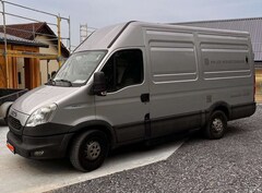 Bild des Angebotes Iveco Daily Einsatzbereit: Transporter(CNG) mit Rückfenster