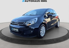 Bild des Angebotes Kia Rio FIFA World Edition *KLIMAA*SITZHZ*PDC*8-FACH