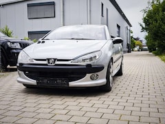 Bild des Angebotes Peugeot 206 CC 135 Platinum