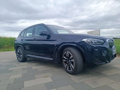 Bild des Angebotes BMW iX3 M Sport Inspiring AHK Pano Parkass.