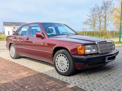 Bild des Angebotes Mercedes-Benz 190 190 E 1.8 Avantgarde rosso