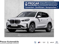 Bild des Angebotes BMW iX1 eDrive20 PANO+AHK+HuD+MEMORY+DA PROF