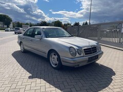 Bild des Angebotes Mercedes-Benz E 320 Elegance Limo Automatik TÜV-27
