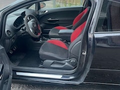 Bild des Angebotes Opel Corsa 1.6 Turbo GSi OPC