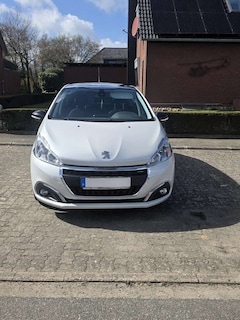 Bild des Angebotes Peugeot 208 Blue-HDi 100 Stop&Start Allure