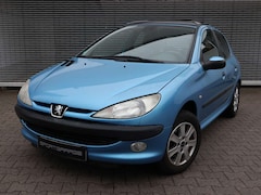 Bild des Angebotes Peugeot 206 110 Style Klima Alu Glasschiebedach el.FH ZV 2.HD