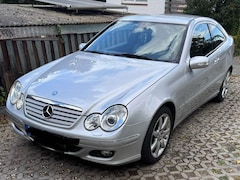 Bild des Angebotes Mercedes-Benz 220 CDI