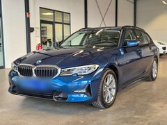 Bild des Angebotes BMW 318 i TOURING SPORT LINE LEDER NAVI PANO CAMERA