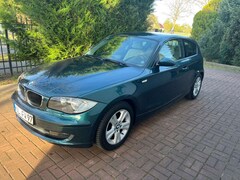 Bild des Angebotes BMW 118 i Automatik, Leder, Navigation