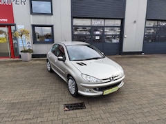 Bild des Angebotes Peugeot 206 Grand Filou Cool Automatik