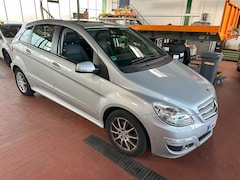 Bild des Angebotes Mercedes-Benz B 200 Turbo Navi + Leder + Panorama + Standheiz