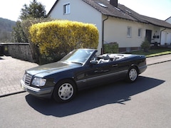 Bild des Angebotes Mercedes-Benz 220 cabrio /sportline