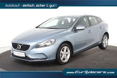 Bild des Angebotes Volvo V40 D2 Geartronic Kinetic *1.Hand*Navi*