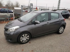 Bild des Angebotes Toyota Yaris Yaris 1.4 D-4D Sol
