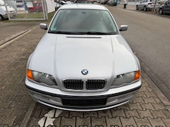 Bild des Angebotes BMW 323 i