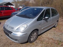 Bild des Angebotes Citroen Xsara Picasso 1.8 Exclusive
