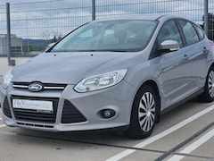 Bild des Angebotes Ford Focus Sync Edition*Orig.68000KM*HU/AU NEU*SHZ*Klima*PDC*