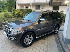 Bild des Angebotes Mitsubishi Pajero 3.2 DI-D Top (5-trg.)