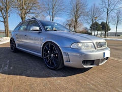 Bild des Angebotes Audi RS4 quattro KERAMIKBREMSE*20"*Carbon*Navi*