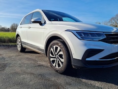Bild des Angebotes VW Tiguan VW Tiguan Life 1,5 TSI DSG|Sondermodell Active