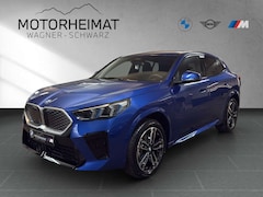 BMW iX2 eDrive20 M Sport Premium AHK 19"
