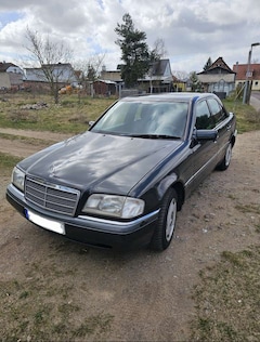 Bild des Angebotes Mercedes-Benz 180