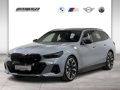 Bild des Angebotes BMW i5 M60 xDrive Touring Pro B&W ACC 360° Pano HUD