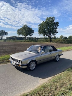 Bild des Angebotes BMW 320 E30 320i Cabriolet Kaschmirbeige Oldtimer TÜV NEU