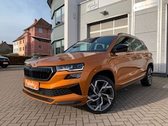 Bild des Angebotes Skoda Karoq 1.5TSI DSG Sportline Matrix+ACC+el.Klappe