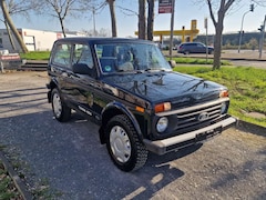 Bild des Angebotes Lada Taiga Urban 4x4. 25.000 km /  1.Hand /  Euro6
