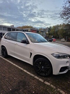 Bild des Angebotes BMW X5 M M50d Sport-Aut.