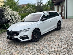 Bild des Angebotes Skoda Octavia Combi RS iV DSG / Navi / ACC / AHK