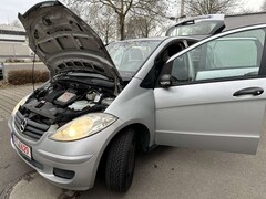 Bild des Angebotes Mercedes-Benz A 150 Classic TÜV 02/26 8 Fach bereift