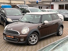 Bild des Angebotes MINI Cooper D Mini Cooper D*PDC*XENON*ALU*MFL*ALLWETTER*