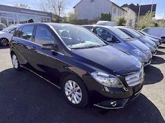 Bild des Angebotes Mercedes-Benz B 180 Navi,Einparkhilfe,AHK, Sitzheiz., Mod.2015
