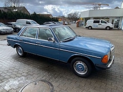Bild des Angebotes Mercedes-Benz 200 W123 Automatik Schiebedach