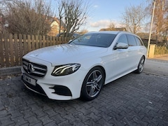 Bild des Angebotes Mercedes-Benz E 220 d T 9G-TRONIC AMG Line