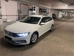 Bild des Angebotes VW Passat Variant 2.0 TDI SCR DSG